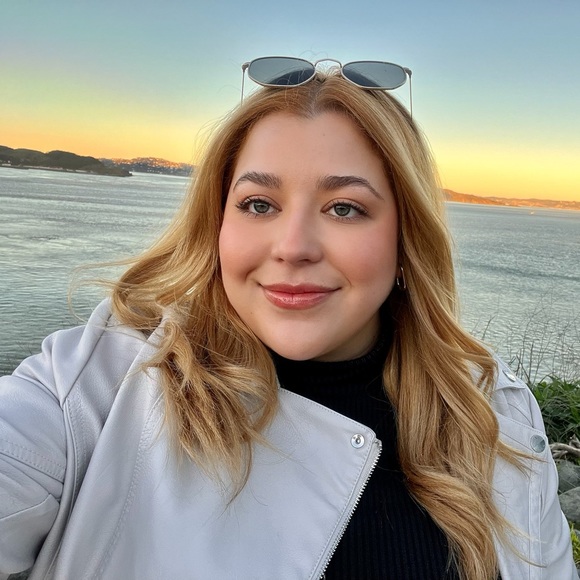 adrianaguevara
